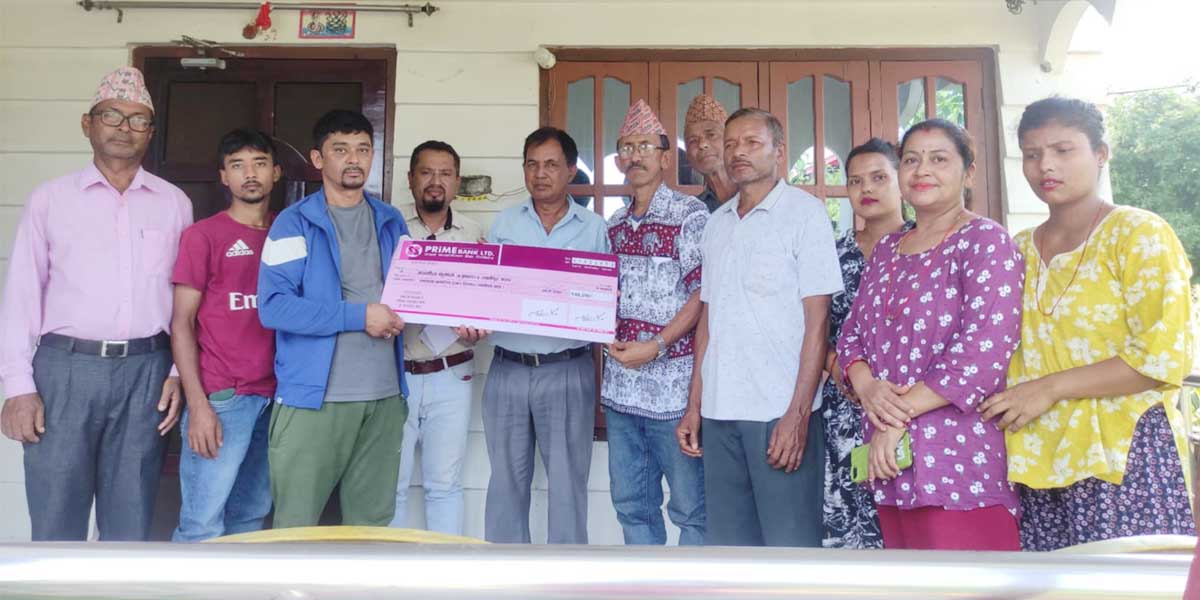 ‘अनमोल कुमाल बचाउ अभियान’ का लागि विदेशबाट संकलित १,४६,३२९ रुपैयाँ परिवारलाई हस्तान्तरण (भिडियोसहित)  