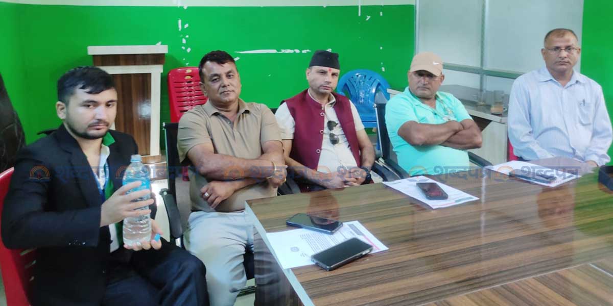 बिर्तामोडको धौलागिरी सहकारीका कार्यकारी प्रमुखलाई ऋणि सदस्यले दिए ज्यान मार्ने धम्की (भिडियोसहित) 