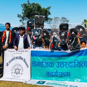 श्री पञ्चायत माविका बिद्यर्थीलाई स्कुल ब्याग वितरण श्री पञ्चायत माविका बिद्यर्थीलाई स्कुल ब्याग वितरण