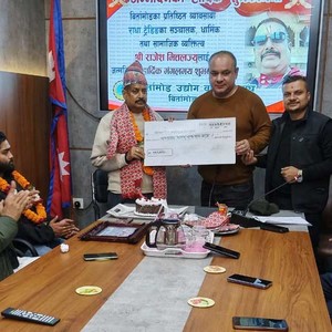 बिर्तामोड उद्योग वाणिज्य संघको व्यवसायी सदस्य राहत कोषमा थप सहयोग, दातालाई सम्मान