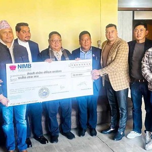 कांग्रेस कार्यालय पुनर्निर्माणका म्यानपावर व्यवसायीको २५ लाख सहयोग 