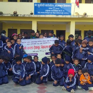 एक सय ६० जना विद्यार्थीलाई न्यानो ट्र्याकसुट बितरण एक सय ६० जना विद्यार्थीलाई न्यानो ट्र्याकसुट बितरण