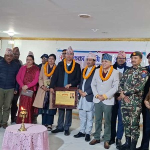 एकका लागि एक अभियानद्धारा विपद्का बेला सहयोग गर्ने ४४ संघसंस्थासहित झापाका तत्कालीन सिडिओ अधिकारीलाई सम्मान एकका लागि एक अभियानद्धारा विपद्का बेला सहयोग गर्ने ४४ संघसंस्थासहित झापाका तत्कालीन सिडिओ अधिकारीलाई सम्मान