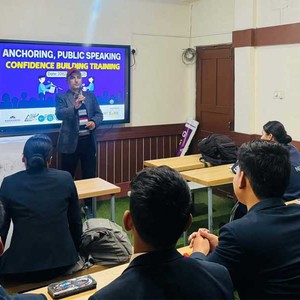 बिद्यार्थीलाई ७ दिने उद्घोष तथा सार्वजनिक भाषण कला तालिम 
