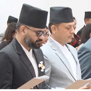निर्वाचित सांसदले लिए पद तथा गोपनीयताको शपथ निर्वाचित सांसदले लिए पद तथा गोपनीयताको शपथ