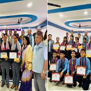 बिर्तामोडका ३ शिक्षक नगद ५० हजारसहित पुरस्कृत, विद्यार्थीलाई प्रोत्साहन बिर्तामोडका ३ शिक्षक नगद ५० हजारसहित पुरस्कृत, विद्यार्थीलाई प्रोत्साहन