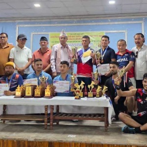 आयोजक र आर्मी ब्यारेकले ब्याटमिन्टन उपाधि जित्यो आयोजक र आर्मी ब्यारेकले ब्याटमिन्टन उपाधि जित्यो