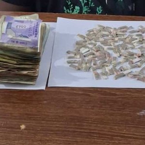 दमकबाट २ जना पक्राउ दमकबाट २ जना पक्राउ