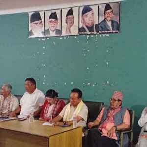 पार्टीभित्र प्रि–इलेक्शन गराएर लोकप्रिय मतको आधारमा पार्टीले उम्मेद्वार चयन गर्नुपर्नेः डा. संग्रौला पार्टीभित्र प्रि–इलेक्शन गराएर लोकप्रिय मतको आधारमा पार्टीले उम्मेद्वार चयन गर्नुपर्नेः डा. संग्रौला