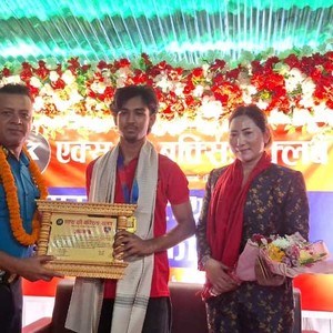 एक्सथ्री बक्सिङ क्लबद्धारा पदकधारी बक्सर मल्ललाई सम्मान एक्सथ्री बक्सिङ क्लबद्धारा पदकधारी बक्सर मल्ललाई सम्मान