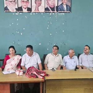 सामाजिक सञ्जालको स्टन्टबाजीले मुलुकको राजनीति हल्लाइदियो : डा. डिला संग्रौला सामाजिक सञ्जालको स्टन्टबाजीले मुलुकको राजनीति हल्लाइदियो : डा. डिला संग्रौला