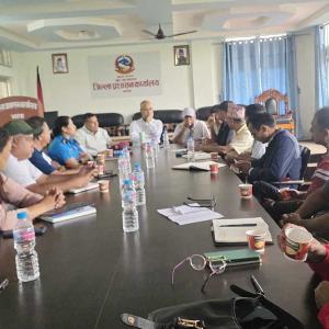 झापामा मूल्यवृद्धि र कालोबजारी नियन्त्रण गर्न प्रशासनको पहल झापामा मूल्यवृद्धि र कालोबजारी नियन्त्रण गर्न प्रशासनको पहल