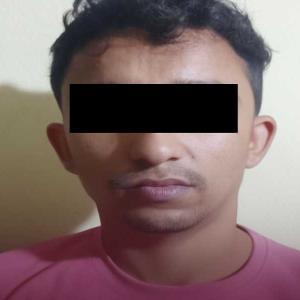 रास्वपाको केन्द्रीय नेता भन्दै धम्क्याउने एक युवा झापामा पक्राउ रास्वपाको केन्द्रीय नेता भन्दै धम्क्याउने एक युवा झापामा पक्राउ