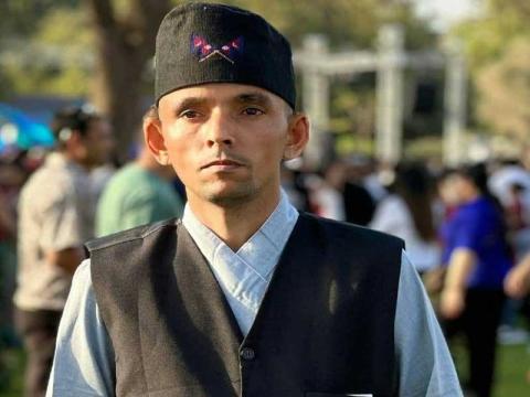 नेपाली गीत–संगीतदेखि अभिनयसम्म सक्रिय मेचीनगरका ‘मिस्टर तिवारी’ 