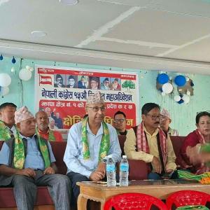 धोकाको राजनीतिले निष्ठालाई सधैं ओझेलमा पार्न सक्दैन 